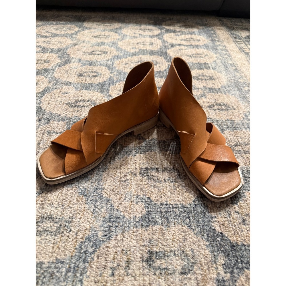 Free People Sun Valley Sandals Size 39 EU / 8.5 US Excellent Condition Worn Once